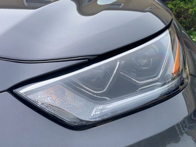 Vehicle image 15 of 56