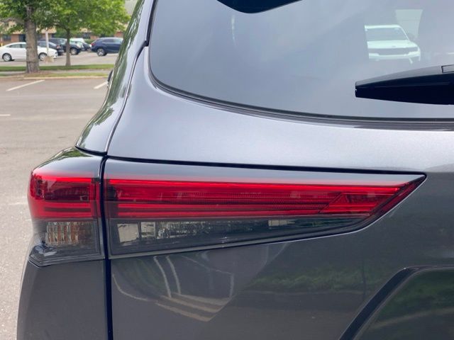 Vehicle image 16 of 56