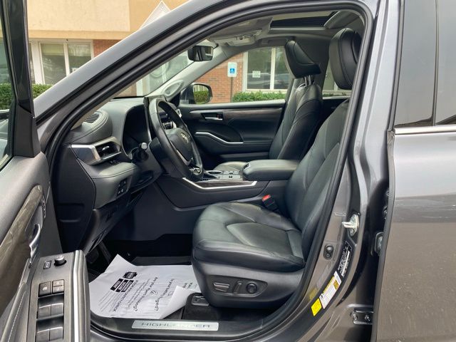 Vehicle image 29 of 56