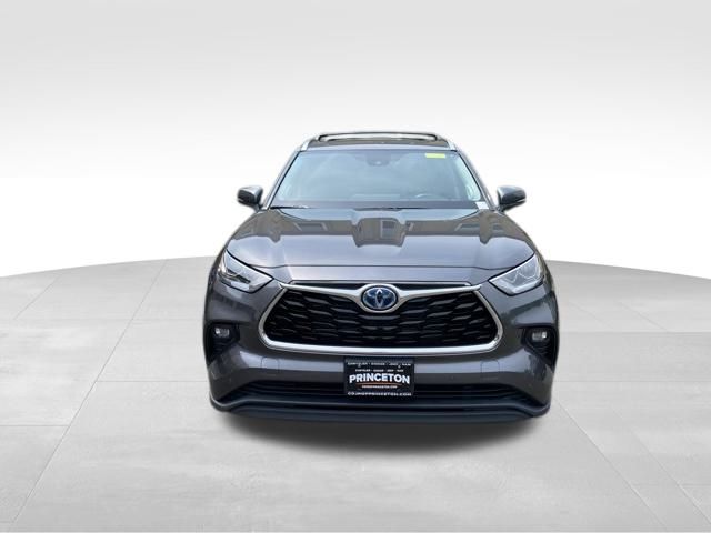 Vehicle image 2 of 56