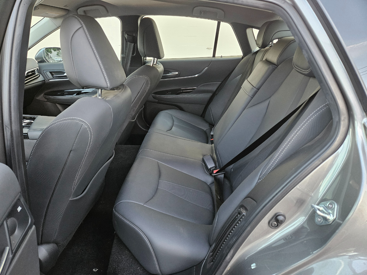 Vehicle image 20 of 24