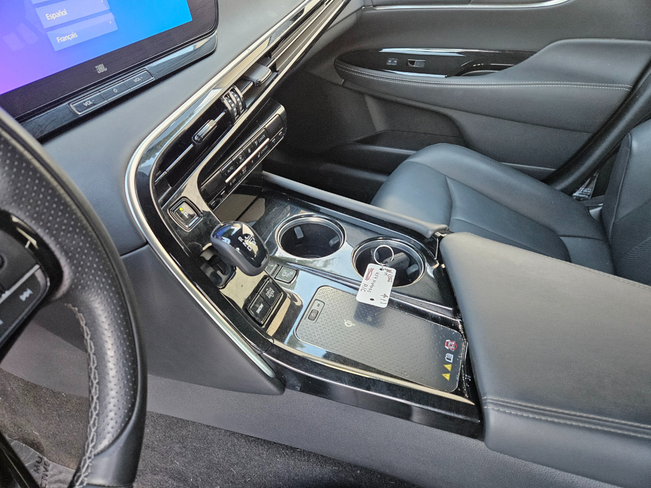 Vehicle image 15 of 24
