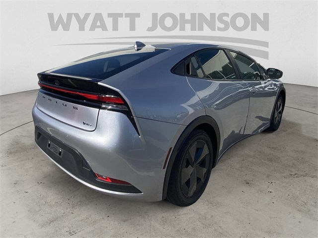 Vehicle image 6 of 14