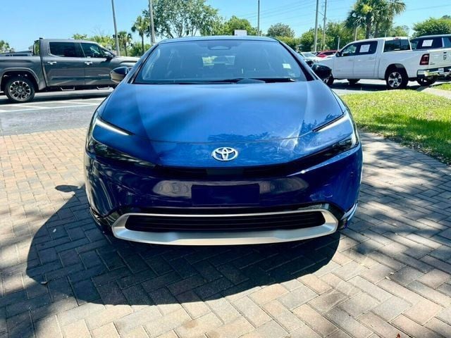 Vehicle image 2 of 18