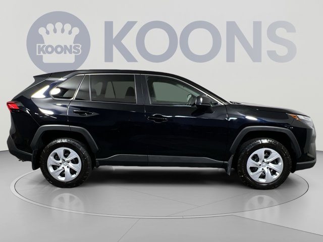2023 Toyota RAV4 LE Image 3 of 21