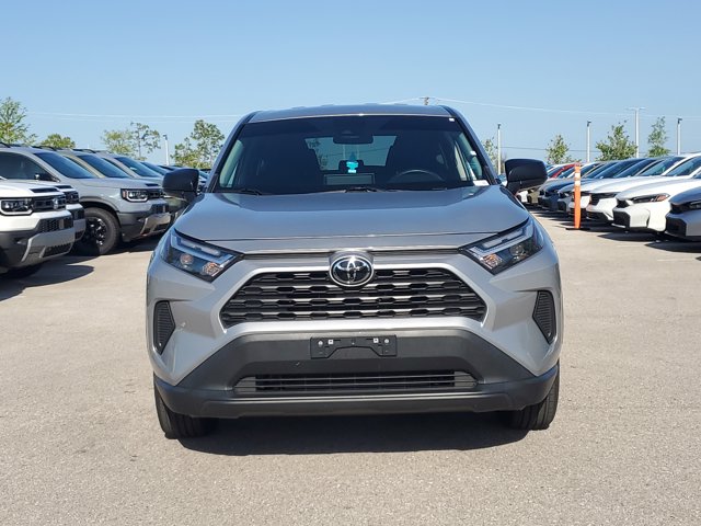 Vehicle image 2 of 31