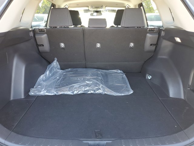 Vehicle image 14 of 31