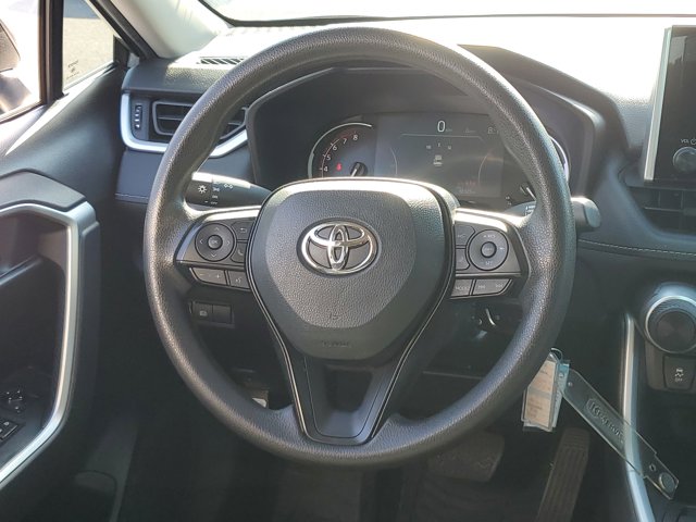 Vehicle image 20 of 31