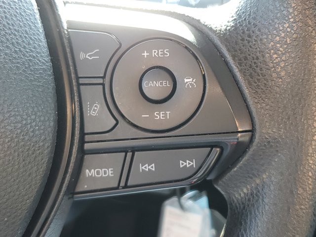 Vehicle image 26 of 31