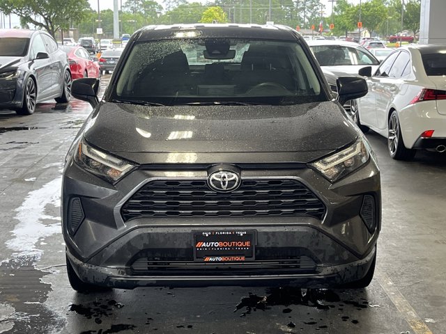2023 Toyota RAV4 LE Image 2 of 29