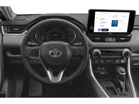 Vehicle image 10 of 18