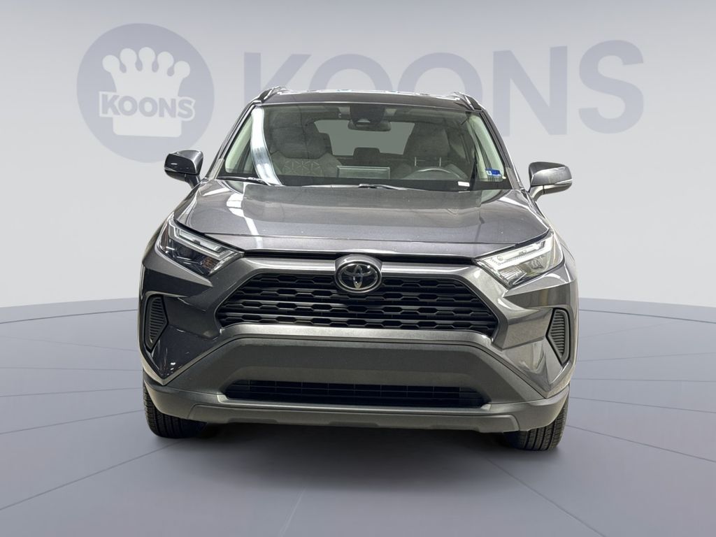 2023 Toyota RAV4 XLE Image 3 of 42