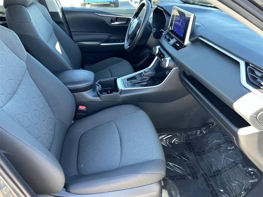 2023 Toyota RAV4 XLE Image 10 of 30