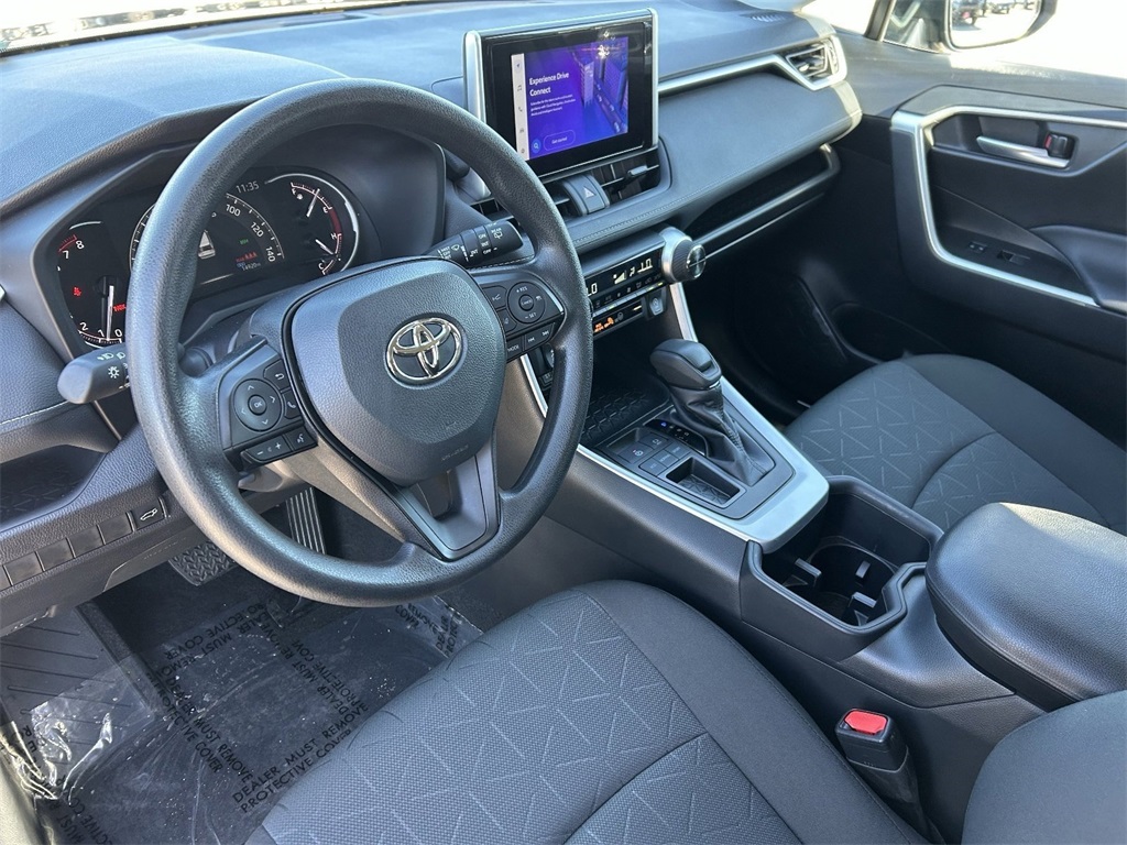 2023 Toyota RAV4 XLE Image 14 of 30