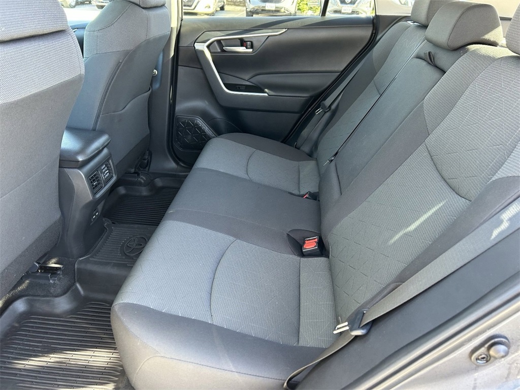 2023 Toyota RAV4 XLE Image 12 of 30