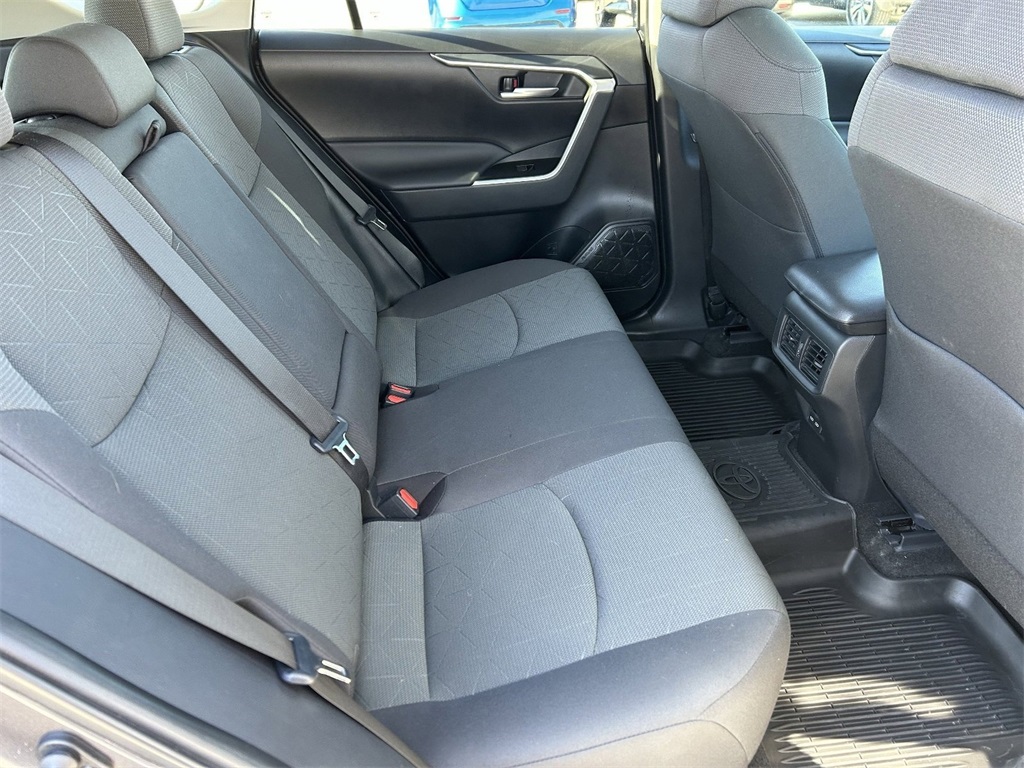 2023 Toyota RAV4 XLE Image 9 of 30