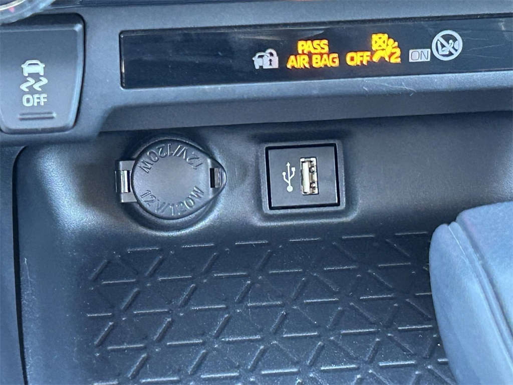 2023 Toyota RAV4 XLE Image 30 of 30