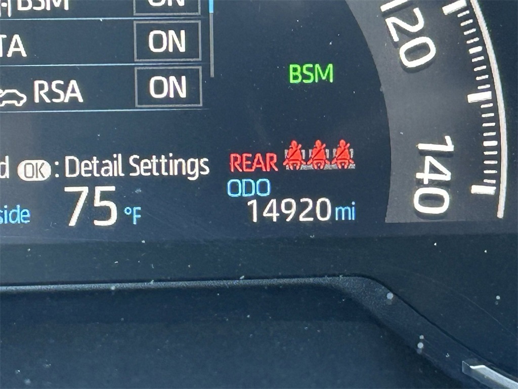 2023 Toyota RAV4 XLE Image 19 of 30