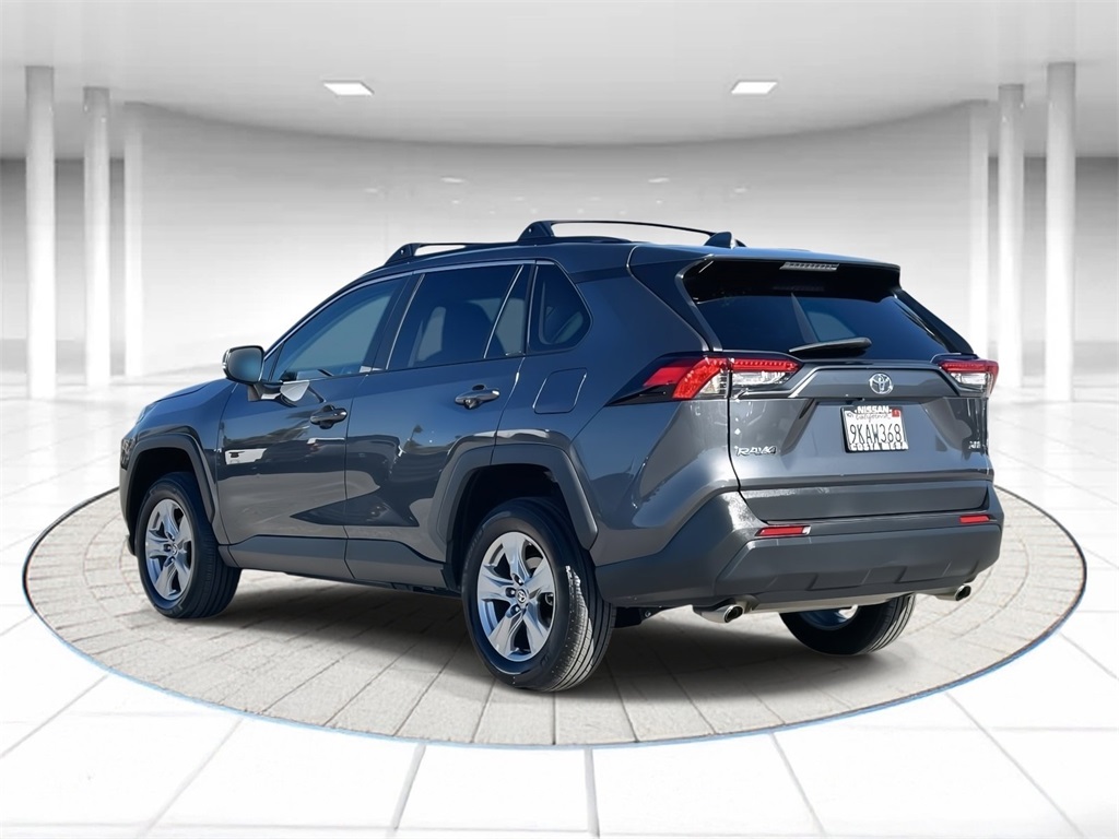 2023 Toyota RAV4 XLE Image 5 of 30