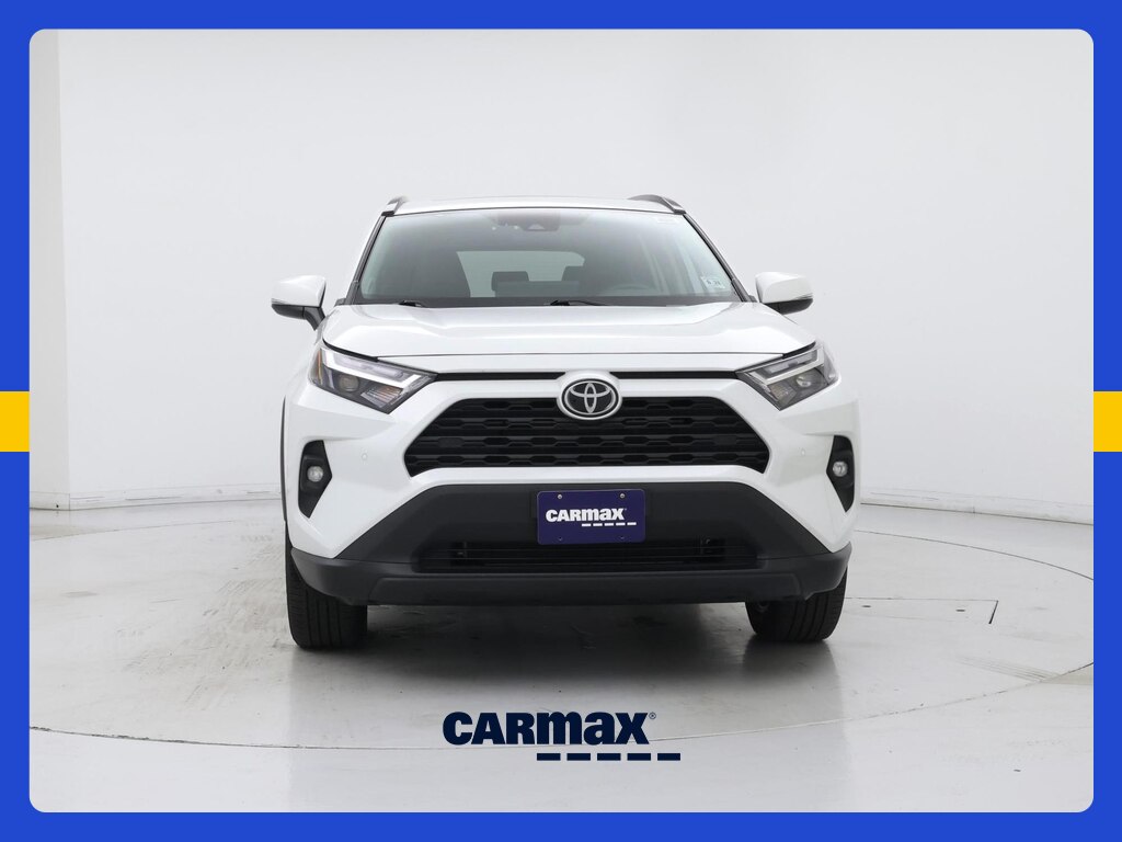 2023 Toyota RAV4 XLE Premium Image 2 of 22