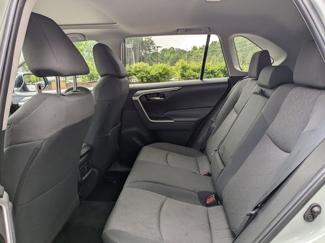 Vehicle image 12 of 27