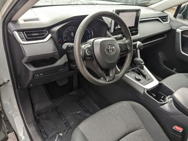 Vehicle image 17 of 27