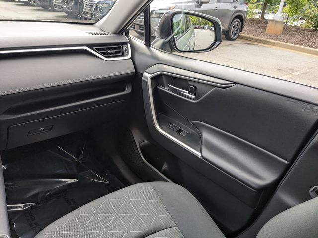 Vehicle image 15 of 27