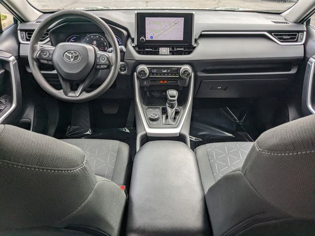 Vehicle image 13 of 27