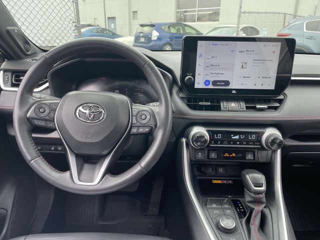 Vehicle image 16 of 36