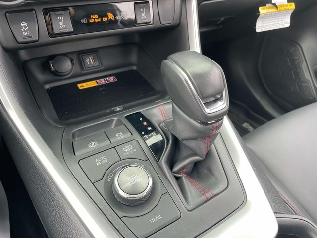 Vehicle image 28 of 36