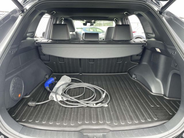 Vehicle image 11 of 36