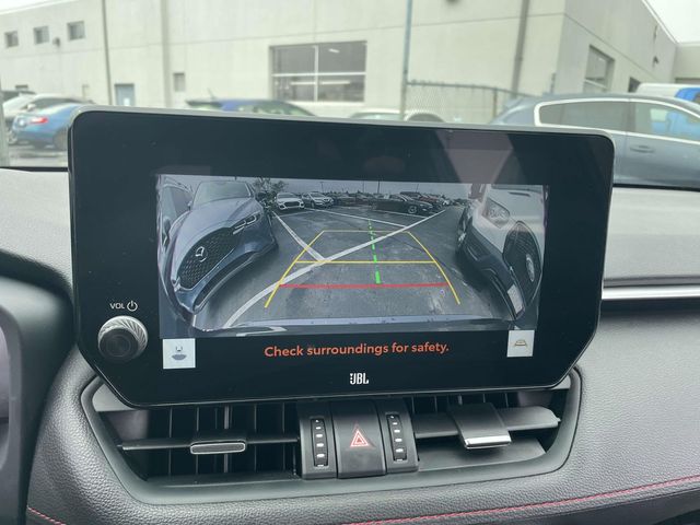 Vehicle image 26 of 36