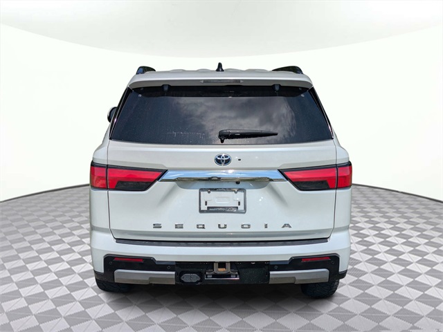 Vehicle image 7 of 36