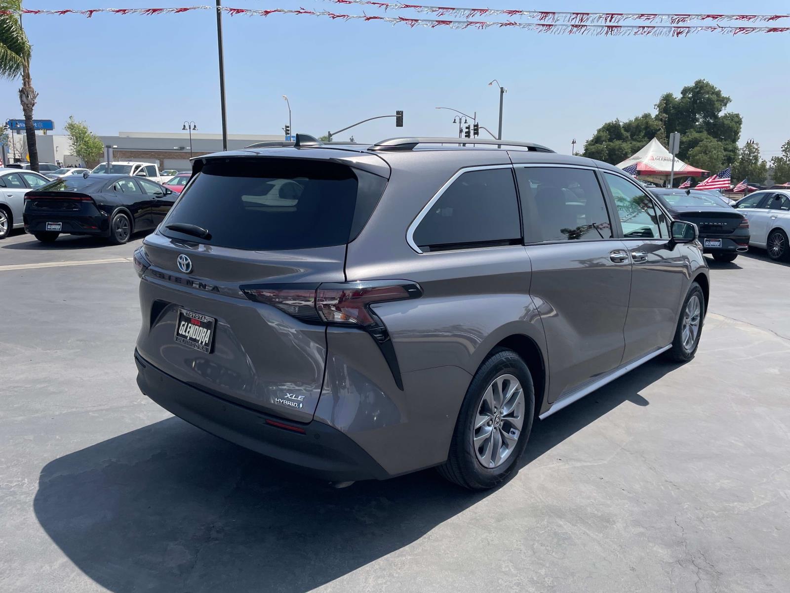 Vehicle image 5 of 30