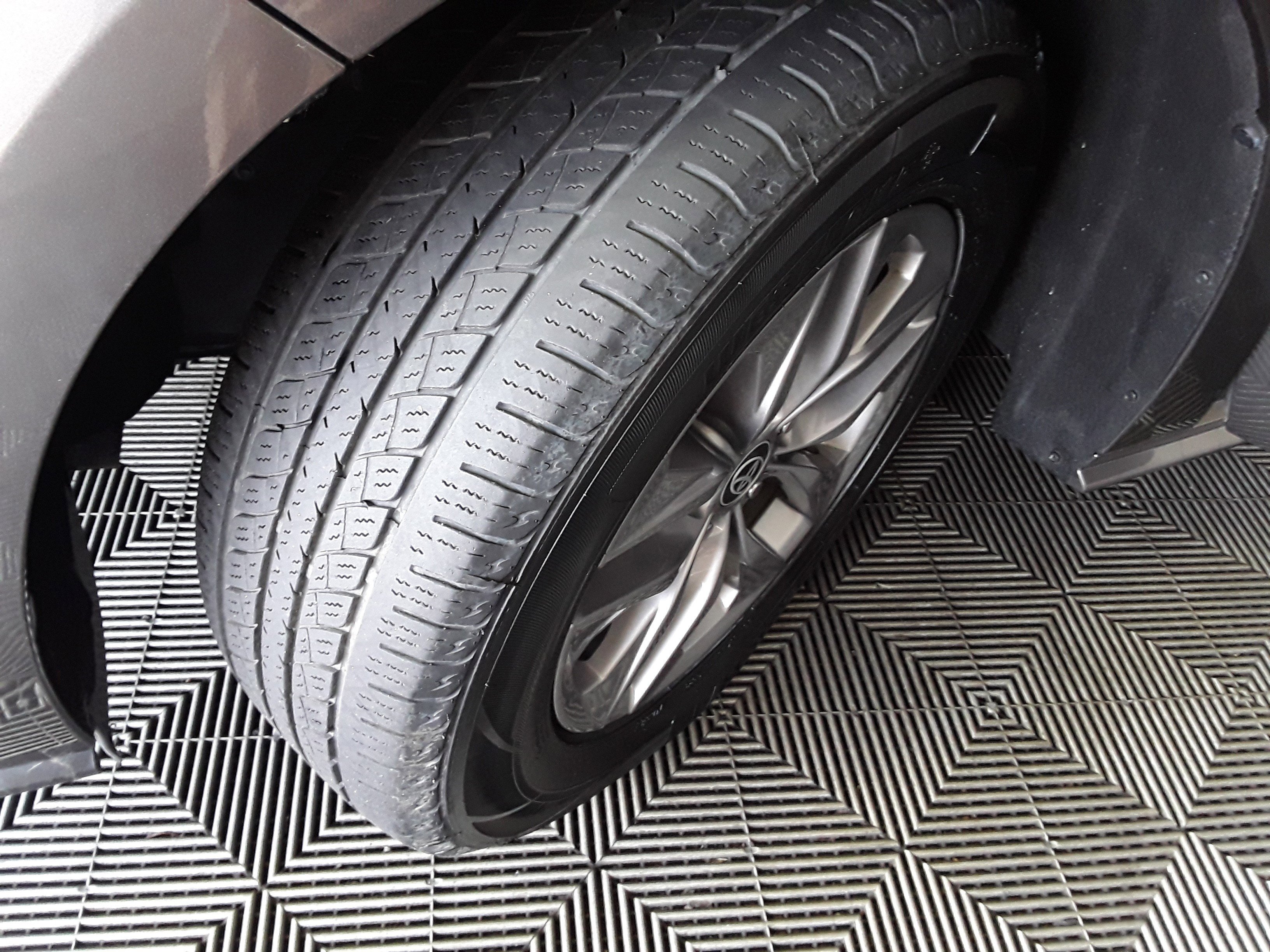 Vehicle image 20 of 22