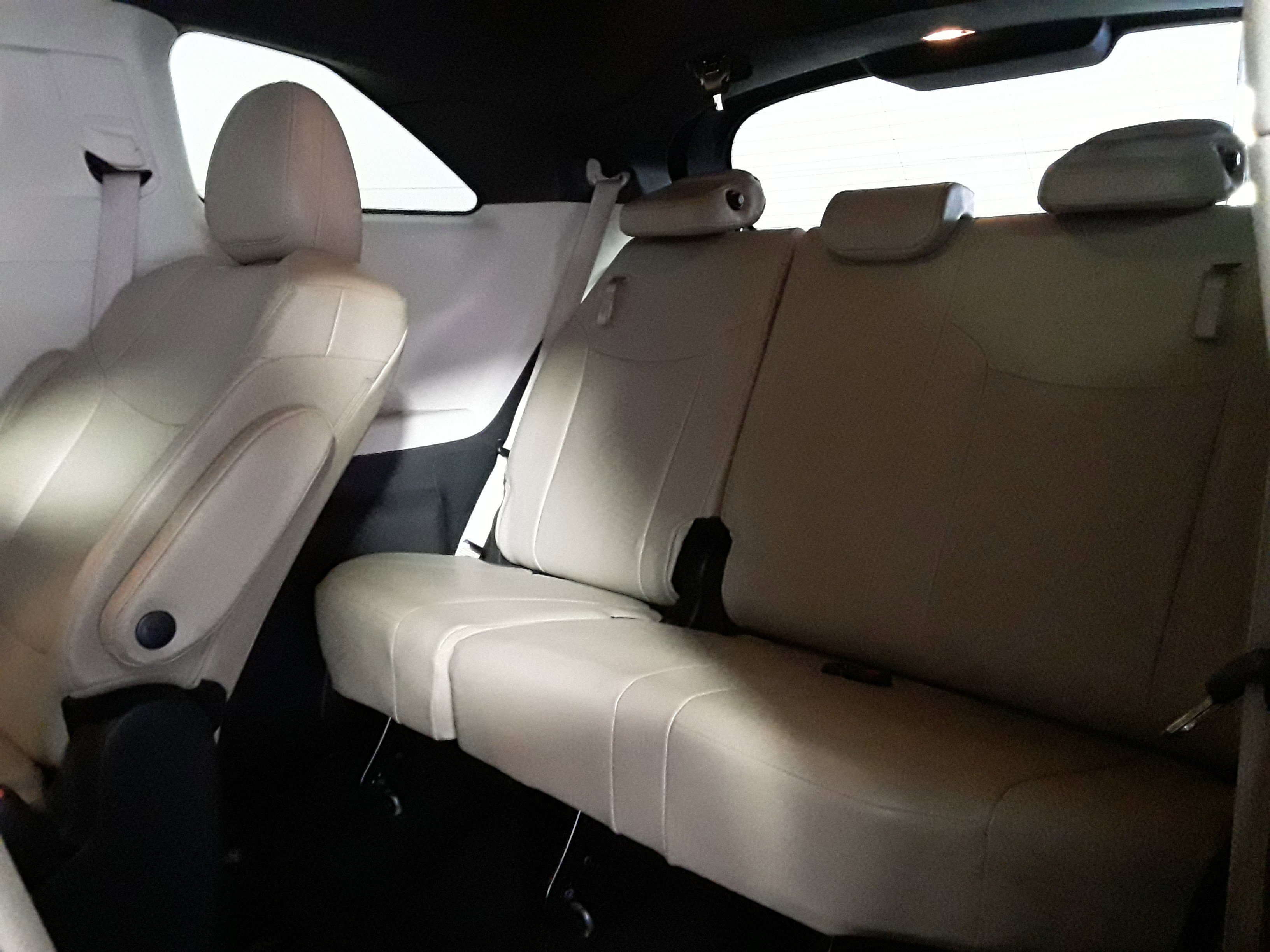 Vehicle image 16 of 22
