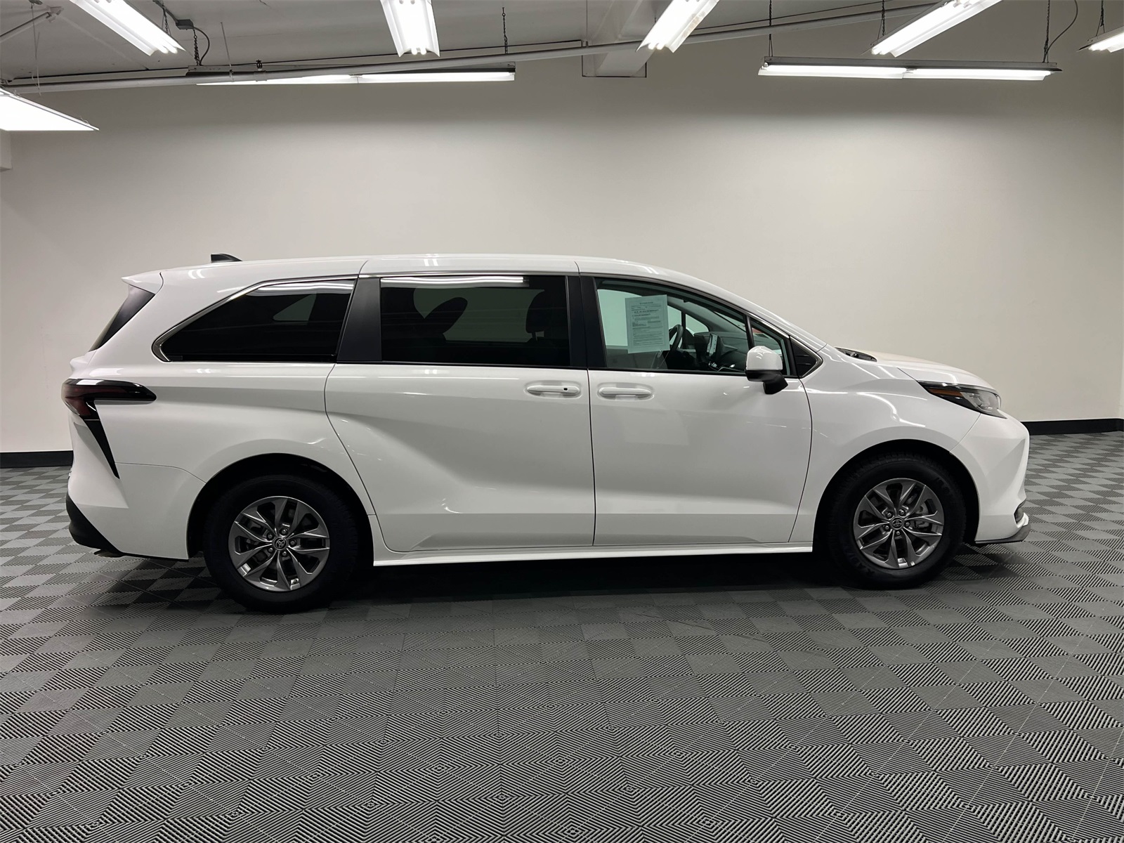 Vehicle image 2 of 27