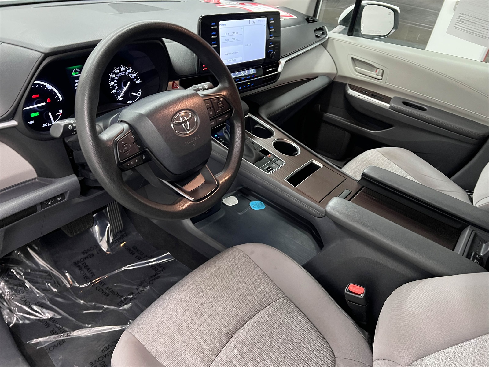 Vehicle image 12 of 27