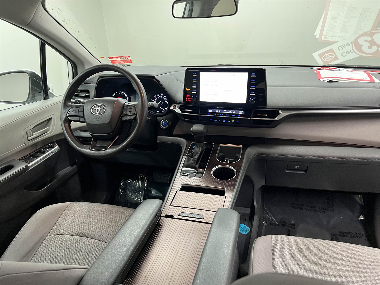 Vehicle image 9 of 27