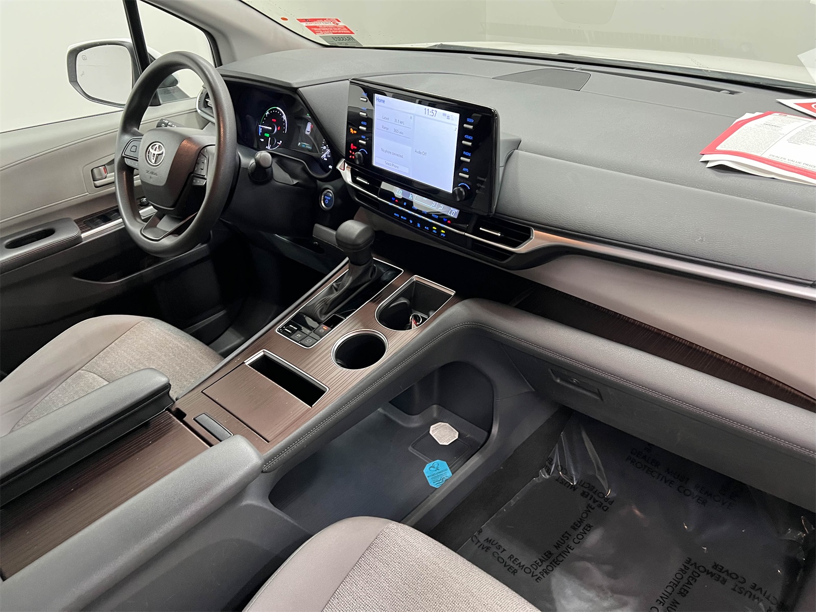 Vehicle image 10 of 27