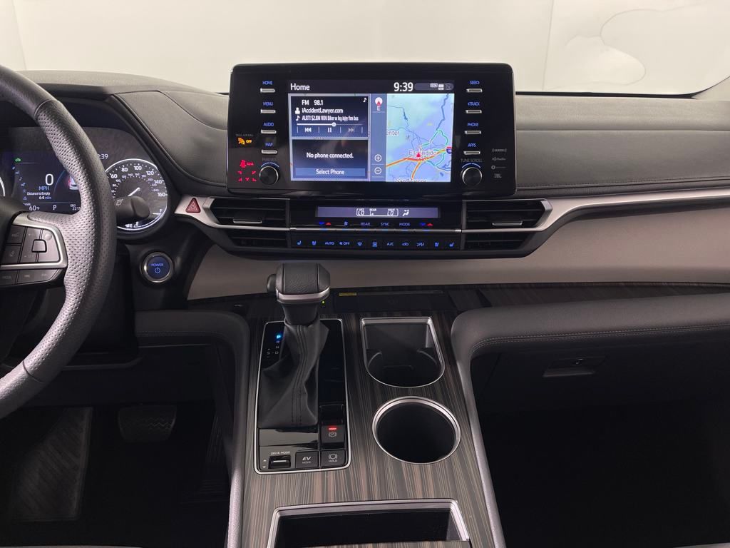 Vehicle image 15 of 30