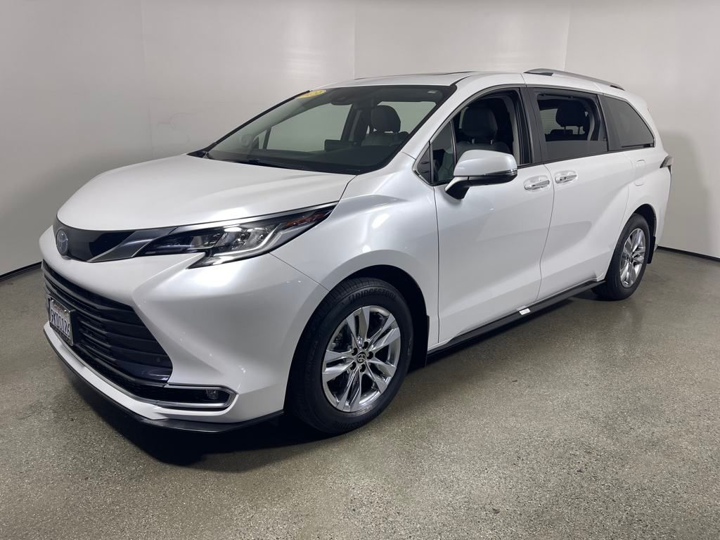Vehicle image 1 of 30