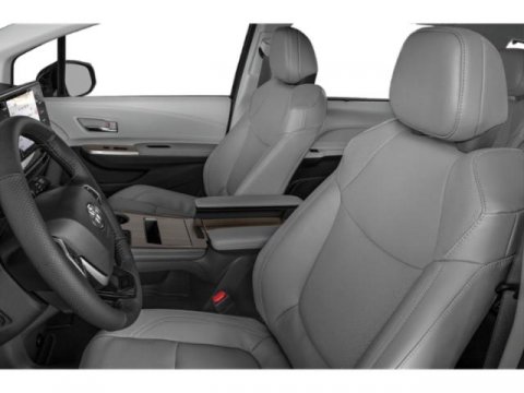 Vehicle image 12 of 19