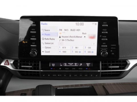 Vehicle image 13 of 19