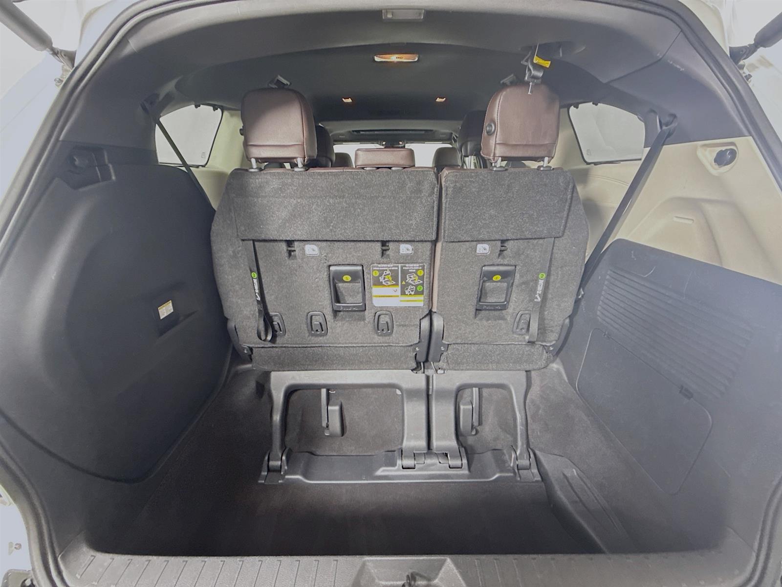 Vehicle image 47 of 54