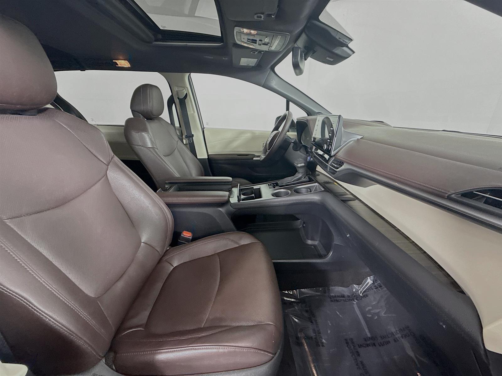 Vehicle image 51 of 54