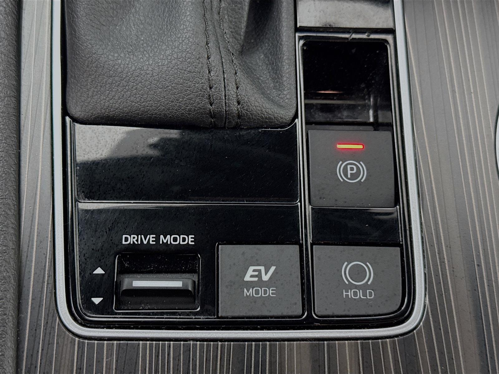 Vehicle image 33 of 54