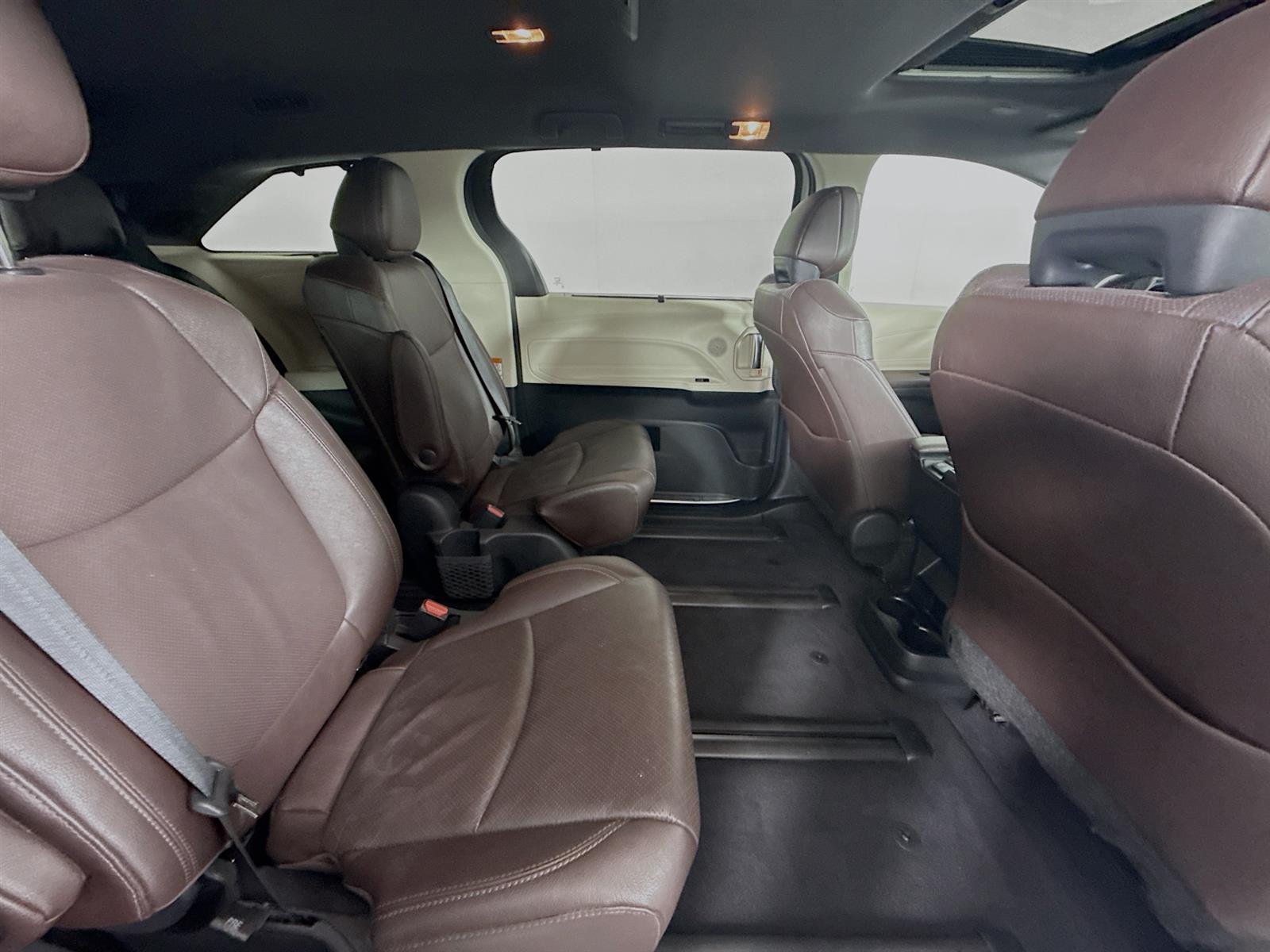 Vehicle image 50 of 54