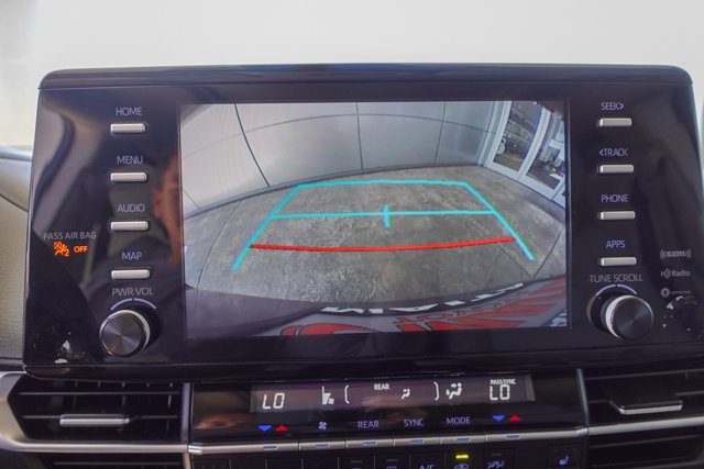 Vehicle image 19 of 26