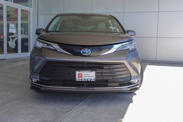 Vehicle image 5 of 26